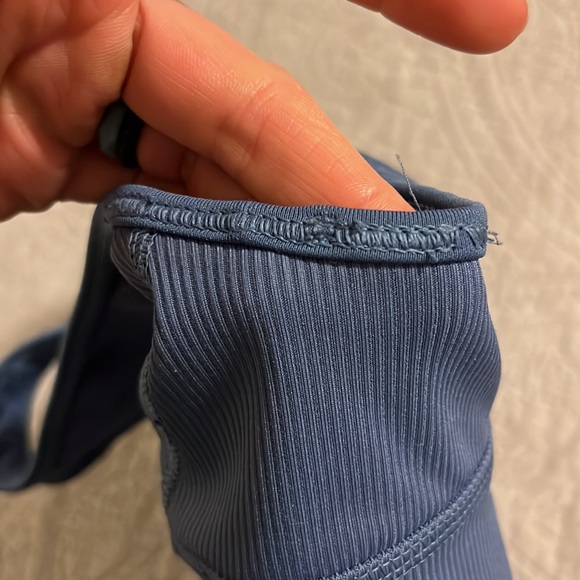 Adidas sports bra size small - Picture 3 of 4